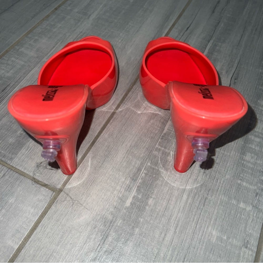 Melissa x Jeremy Scott "Inflatable" Mules - Picture 4 of 4